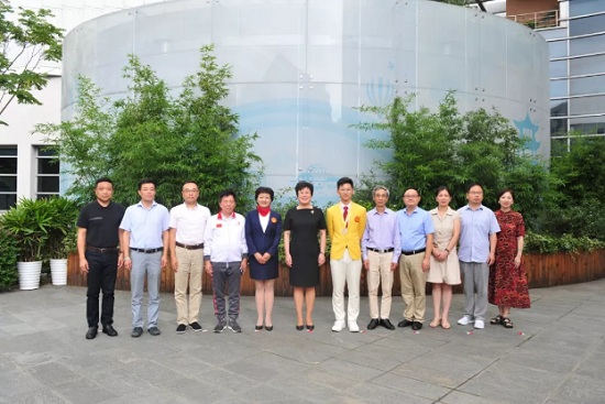 王醇晨赴市城建（园林）学校慰问第45届世界技能大赛花艺项目选手及团队